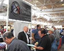 Iowa Gun Owners has Successful Gun Show in Des Moines