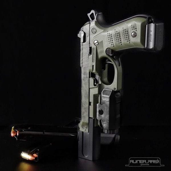 M19 Beretta Handgun : Image by Jeromy Stites