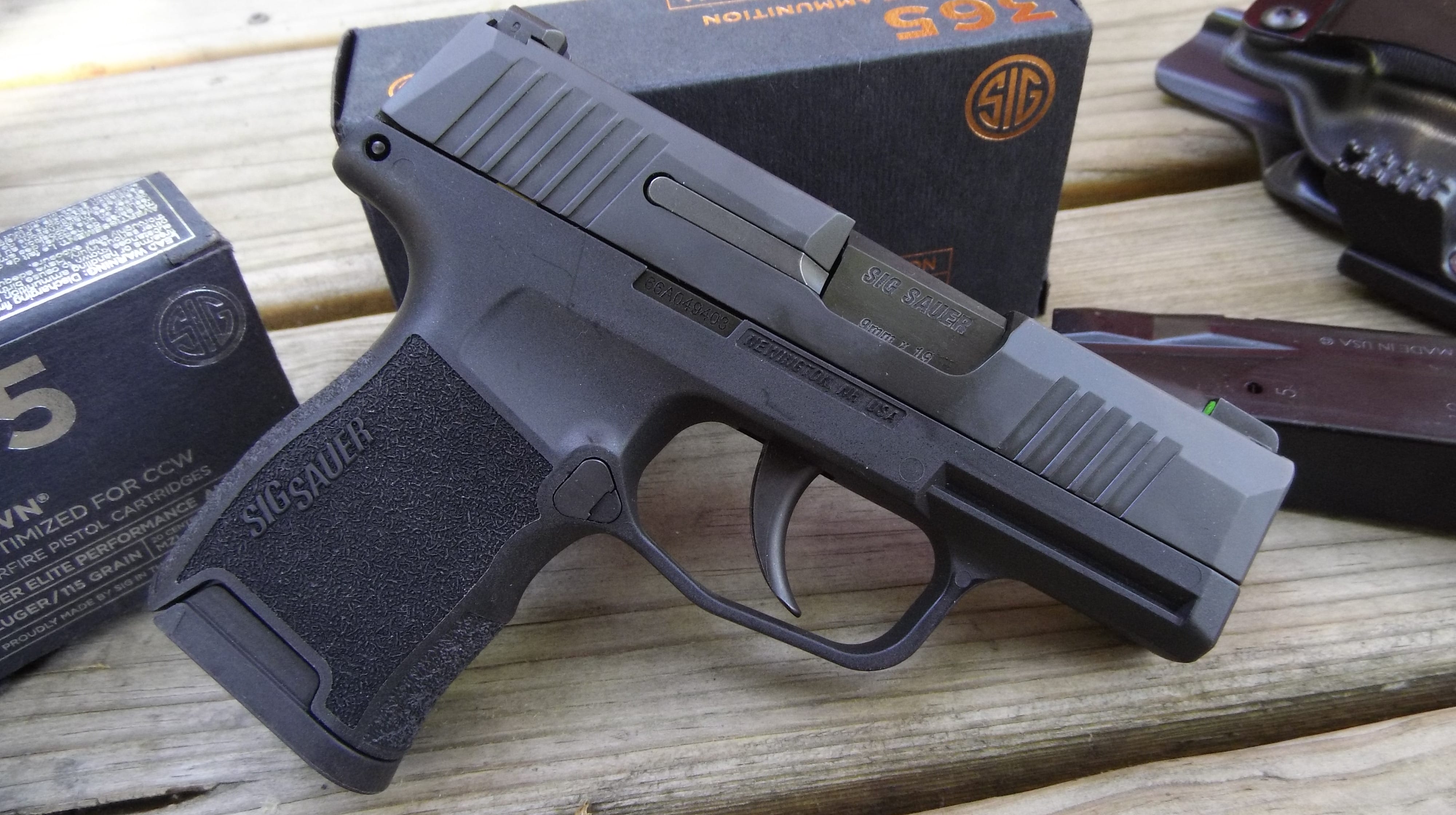 SIG SAUER P365 Right