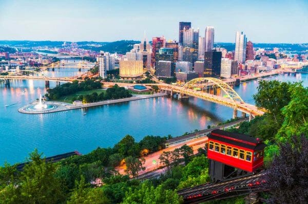 Pittsburgh, Pennsylvania; Joecho-16; iStock-982486924