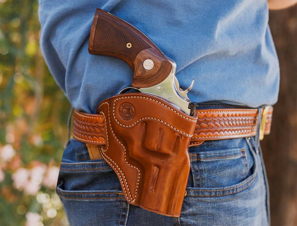 Have You Seen The Galco Revenger Belt Holster it is New