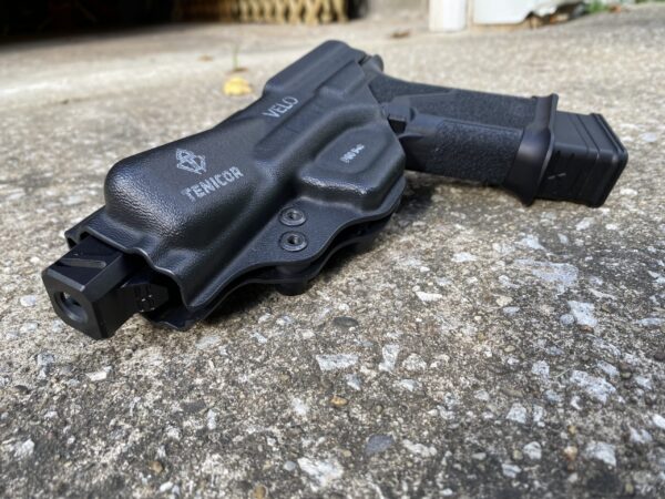 Tenicor Appendix Carry holster with built in wedge